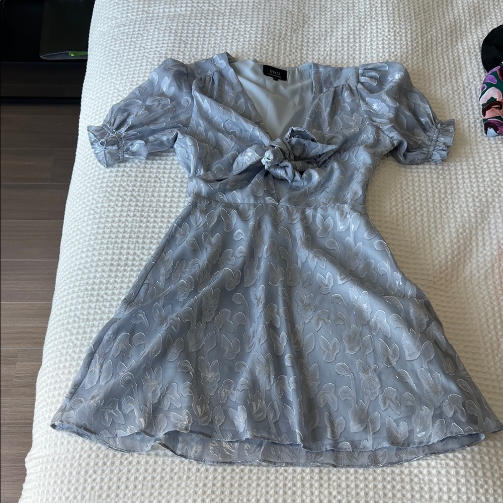 Elegant light blue/silver Dress with Bow Detail